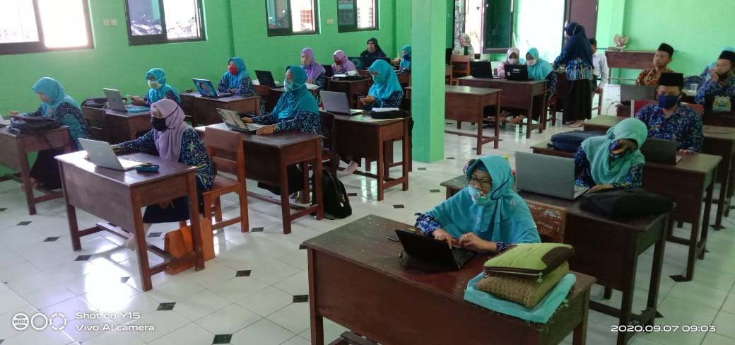 Peserta Sosialisasi Aplikasi Elearning